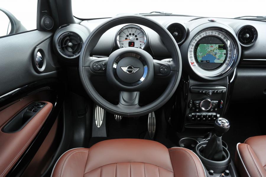  Mini Paceman Cooper S 2012 года  (фото 3 из 444)